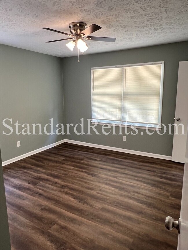 Building Photo - 4072 Plantation Dr