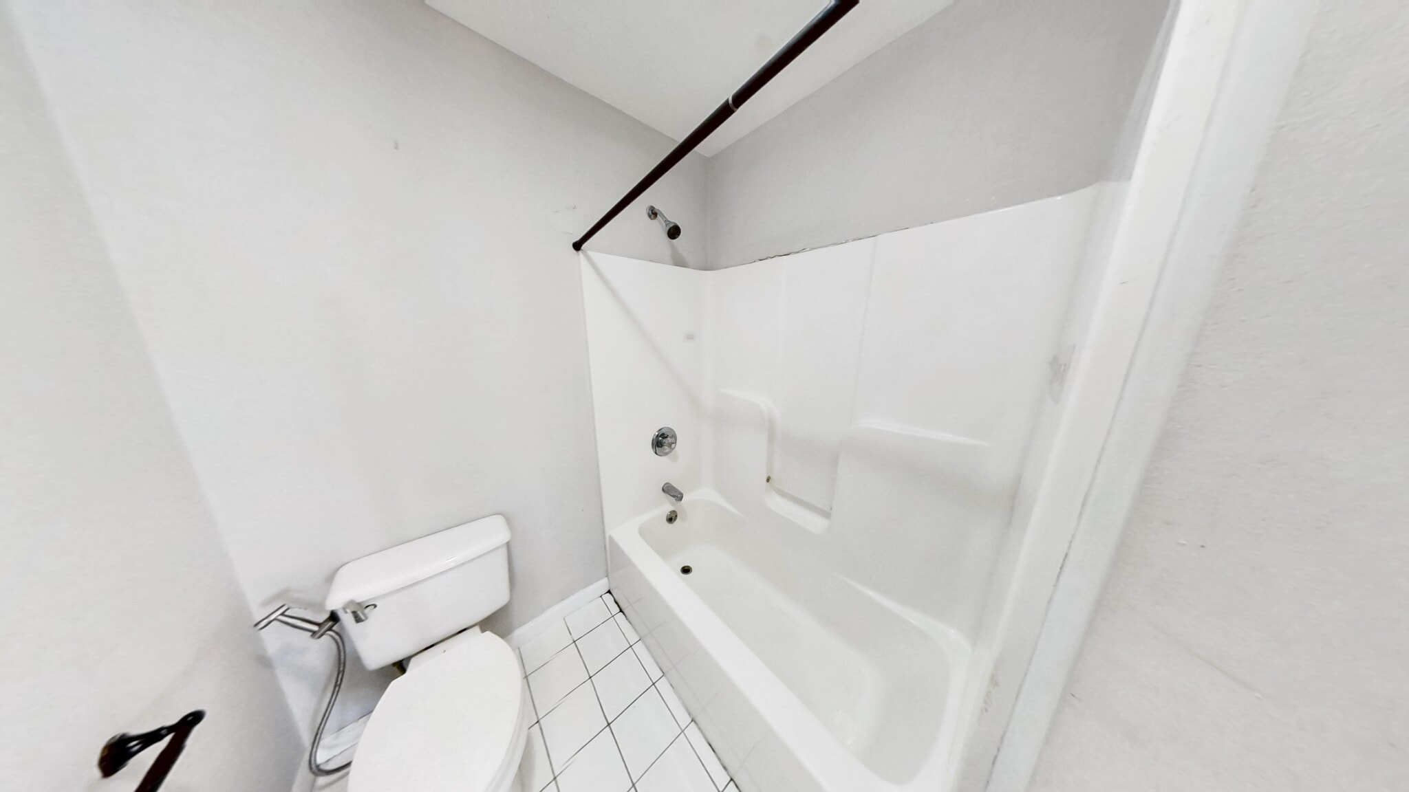 Building Photo - 35 Juniper St