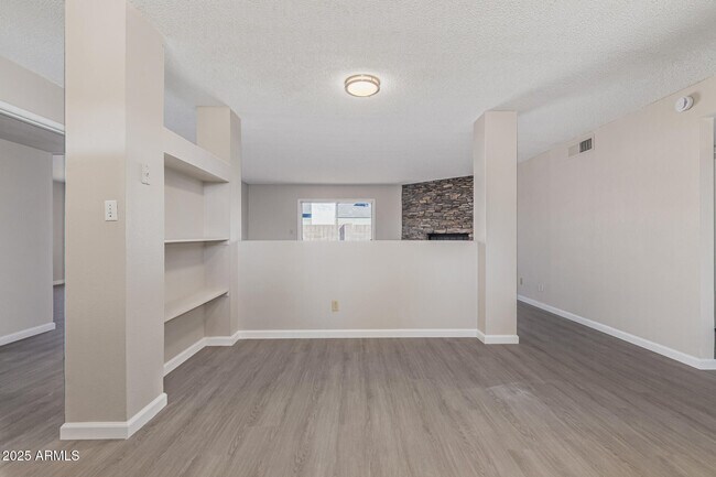 Building Photo - 7342 W Minnezona Ave