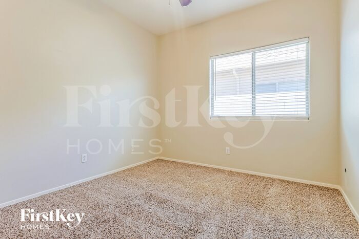 Building Photo - 33827 N Slate Creek Dr
