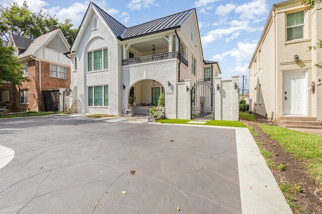 Building Photo - 4148 Normandy Ave