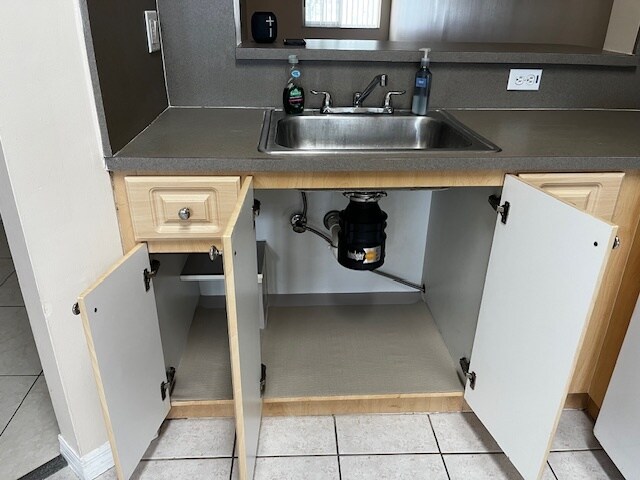 Building Photo - 2621 SE 12th Rd