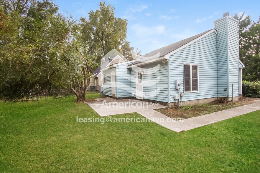 Building Photo - 2912 S Partridge Cir