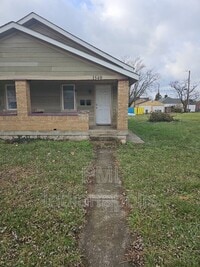 Building Photo - 1540 N Grant Ave