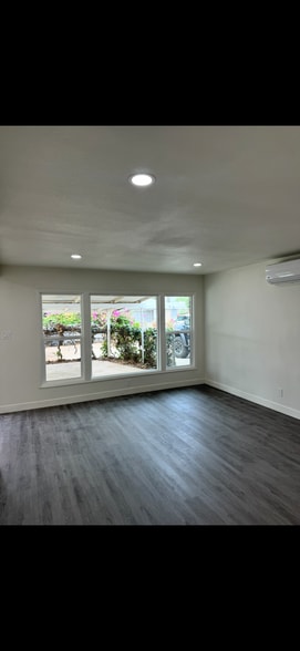 Building Photo - 24229 Webster Ave