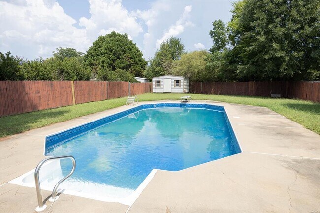 Building Photo - 8013 Copperfield Dr