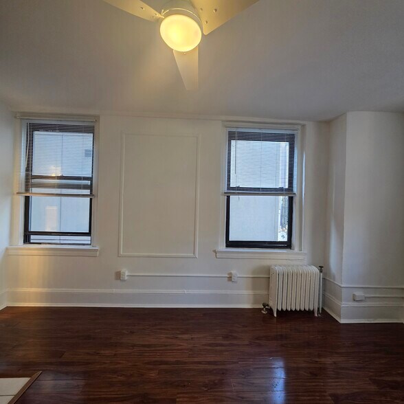 Building Photo - 1324 Locust St