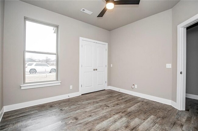 Building Photo - 1249 Seay Cir