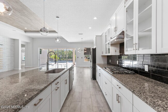 Building Photo - 264 Pine Haven Dr