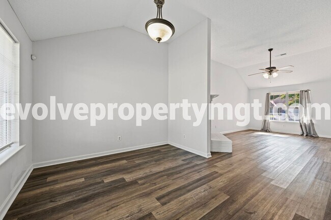Building Photo - 8608 Port Douglas Dr