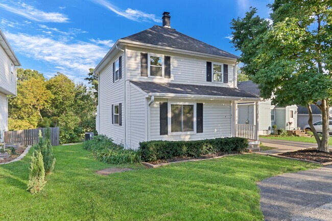 Primary Photo - 27065 N Ridge St