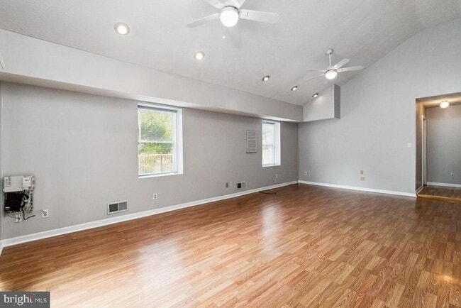 Primary Photo - 315 South Dr