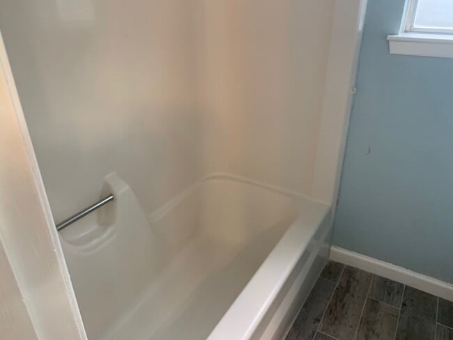 Building Photo - 334 Gamewood Dr