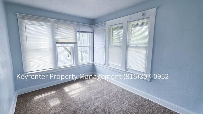 Building Photo - 3 Bed 1 Bath ready to rent!