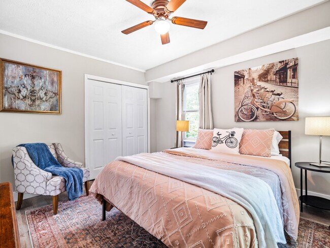 Building Photo - 971 Hayes Ave