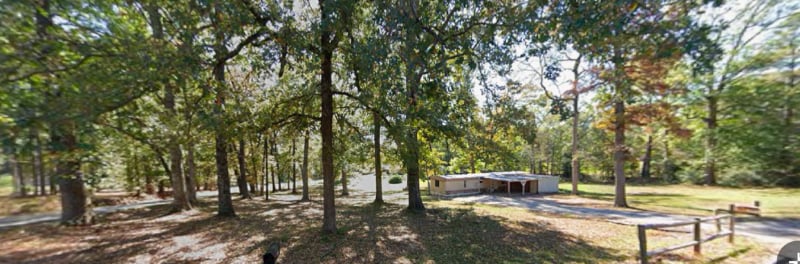 Building Photo - 242 Dogwood Cir