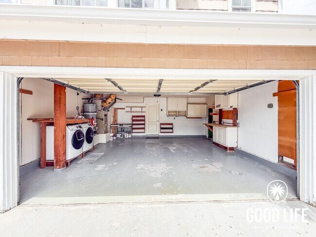 Building Photo - 10056 Riverhead Dr