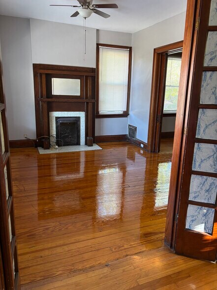 Building Photo - 1802 Holman Ave