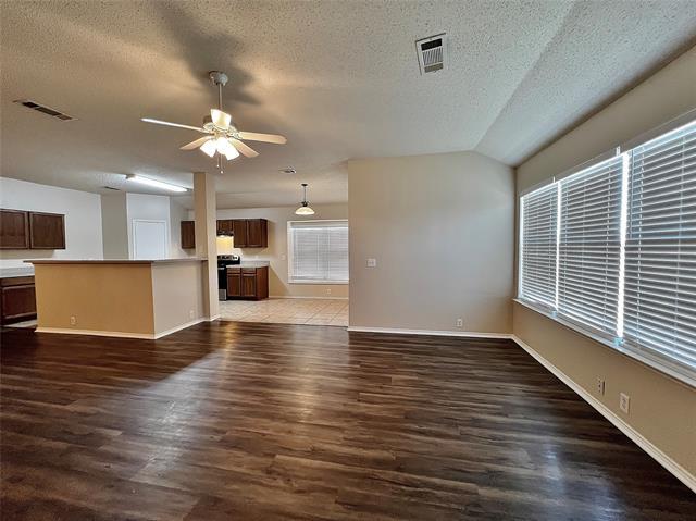 Building Photo - 1516 Shady Shores Dr