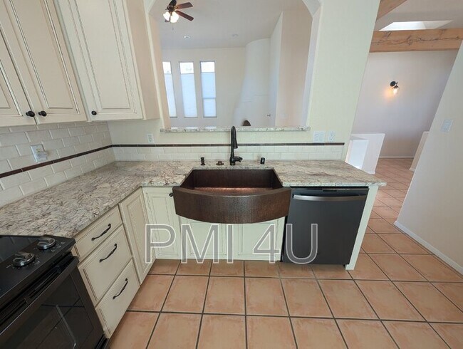 Building Photo - 12612 Carmel Ct NE