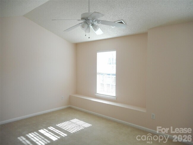 Building Photo - 9629 Elizabeth Townes Ln