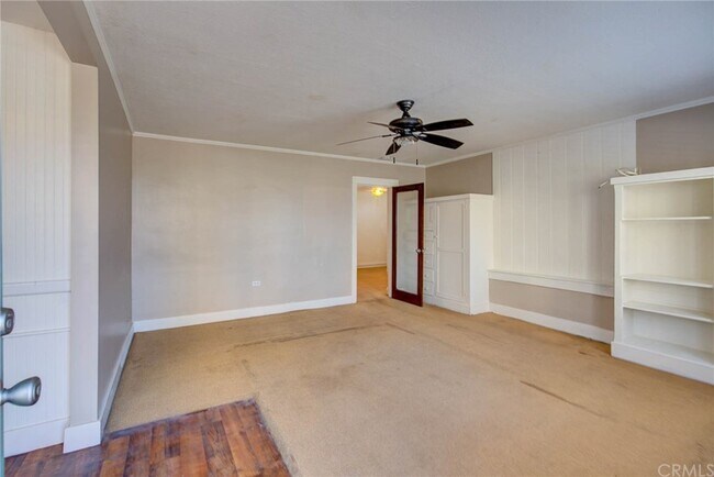 Building Photo - 223 24th St