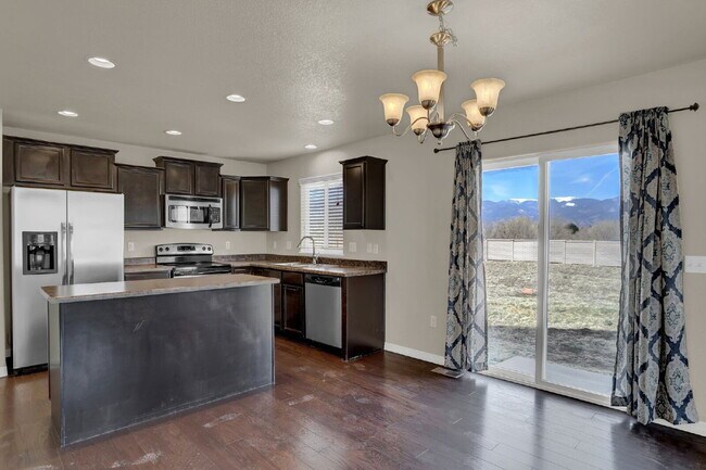 Building Photo - 2688 Sierra Springs Dr