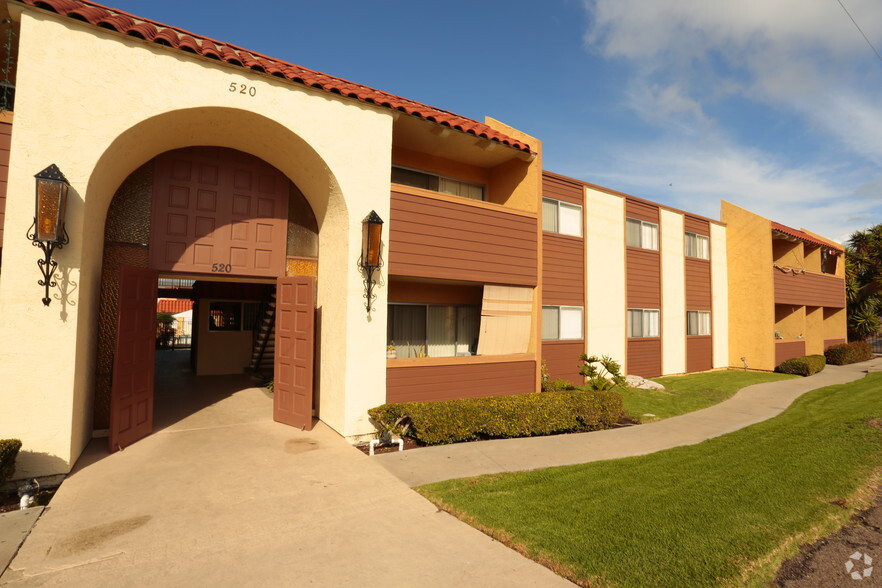 Primary Photo - Cordova Apartments