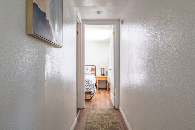 Building Photo - 31569 Panorama Dr