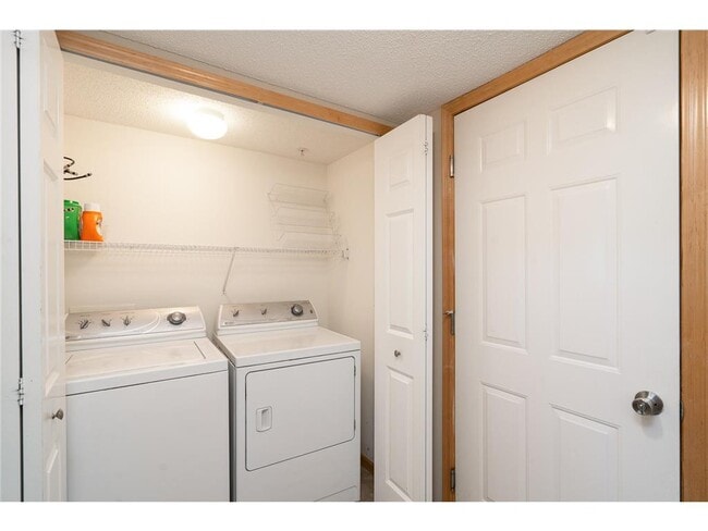 Building Photo - 15577 Junegrass Ln