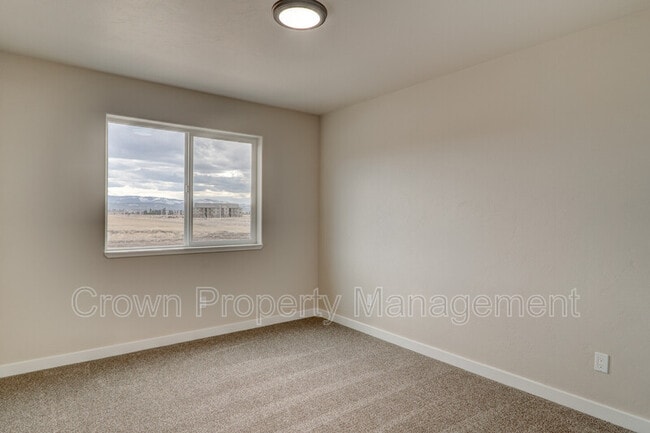 Building Photo - 517 Sparrow Rd