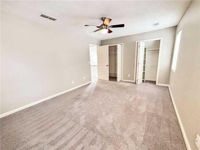 Building Photo - 5907 Brookside Dr SE