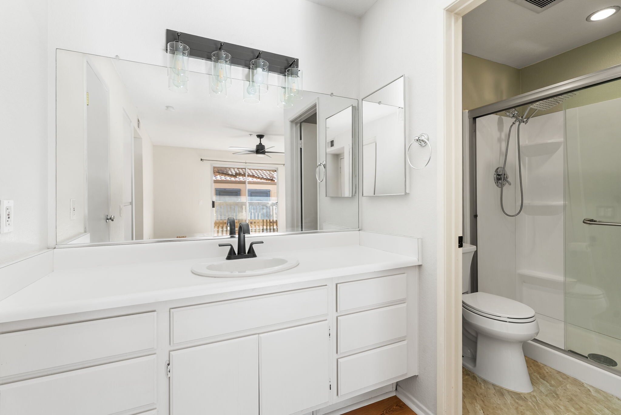 Building Photo - 155 N Cross Creek Rd