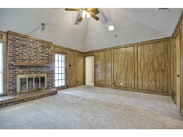 Building Photo - 2021 Chalfont Dr
