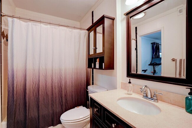 Building Photo - 7920 Rockwood Ln