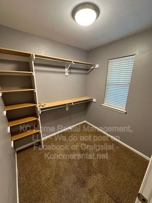 Building Photo - 625 NW Rosaceae Dr