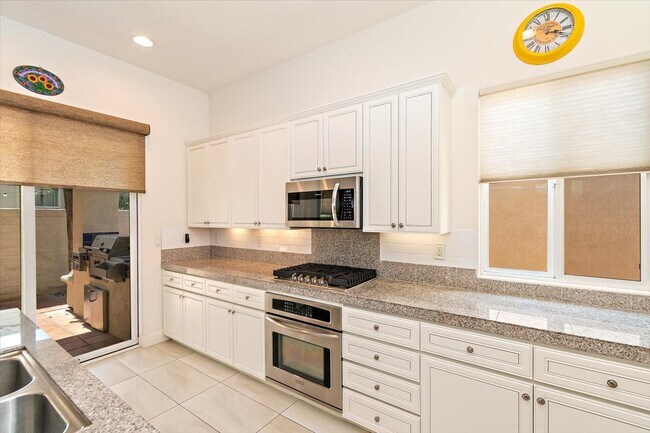 Building Photo - 80788 Via Puerta Azul