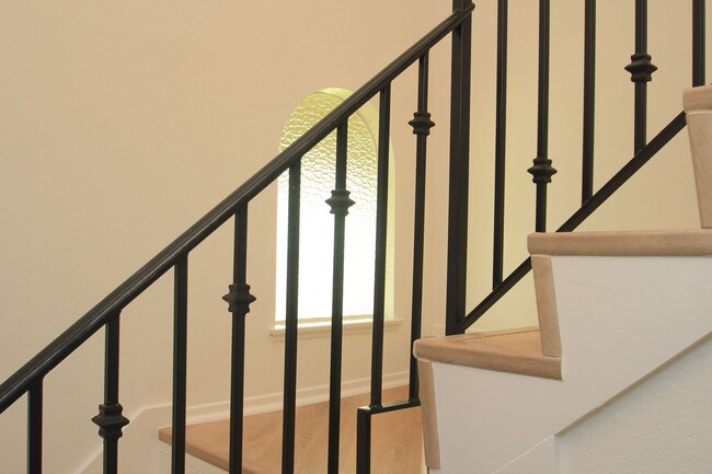 Building Photo - Welcome to this beautifully refreshed 4-bedroom, 2-bath two-story home located in desirable North...