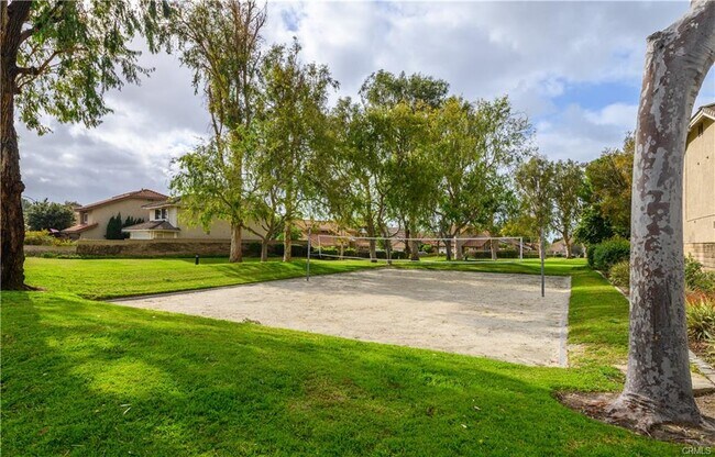 Building Photo - 27 Eden