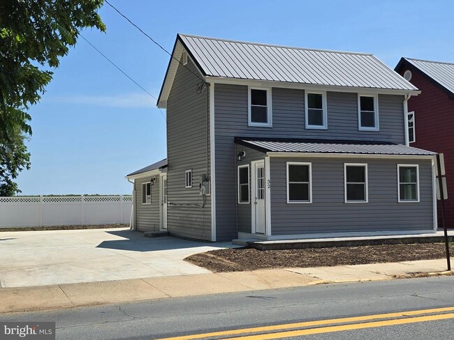 Building Photo - 32 South Main Street