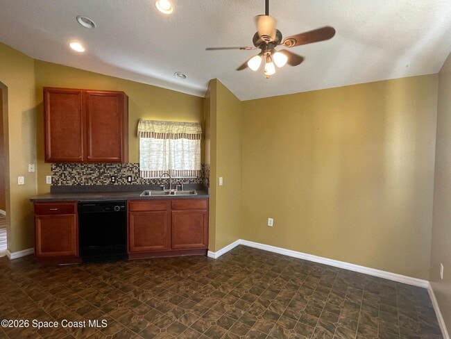 Building Photo - 1897 Gould Ave SW