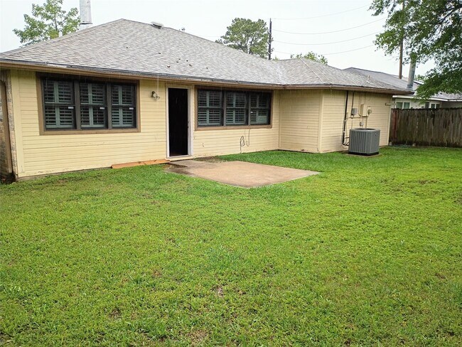 Building Photo - 21406 Golden Dove Dr