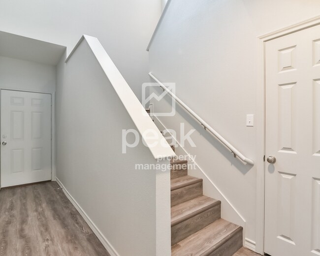 Building Photo - $1599! 3Bed/2.5Bath Fort Worth Duplex Ready for move in Now!