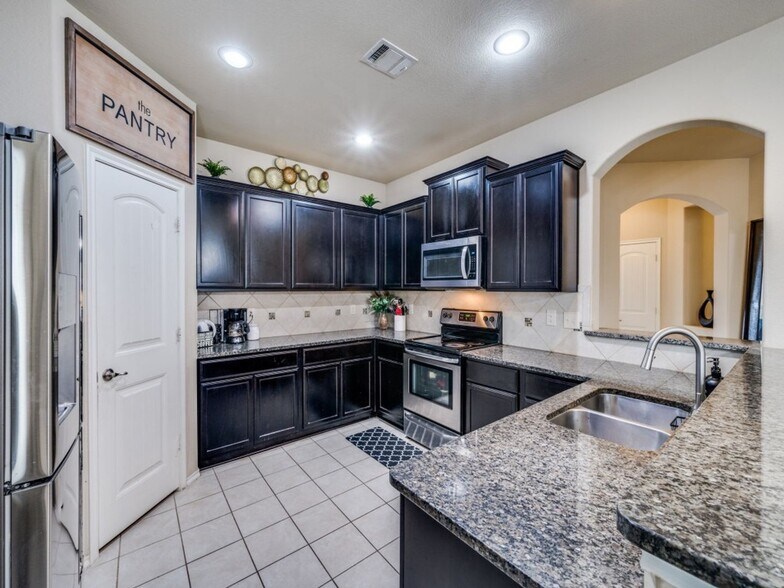 Building Photo - 8920 Deadwood Ln