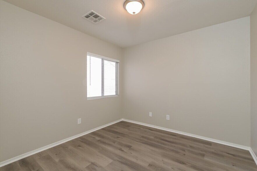 Building Photo - 2458 Wrangler Walsh Ln