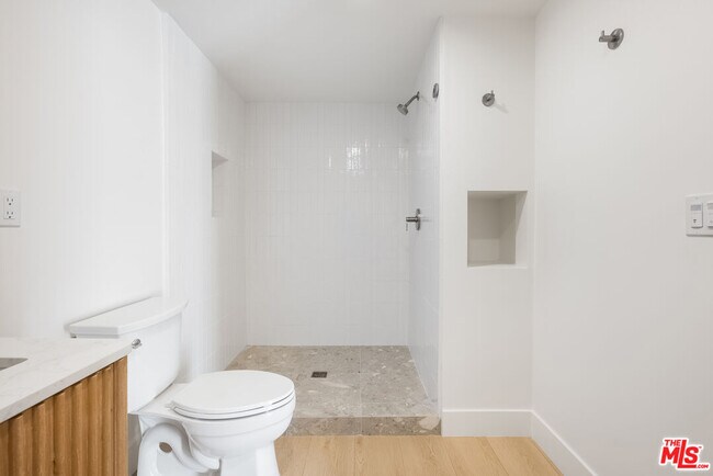 Building Photo - 8561 Belmont St