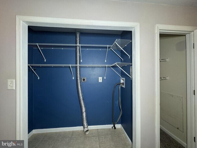 Building Photo - 832 Woodchuck Ln