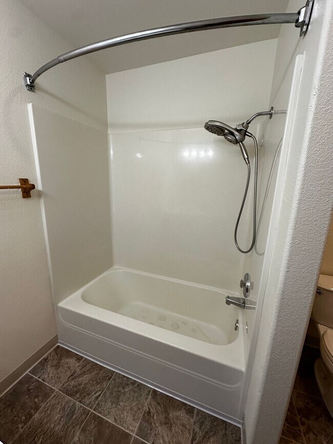 Building Photo - *Move In Special, Half off Rent! (See ad for details)*3 Bedroom Home!