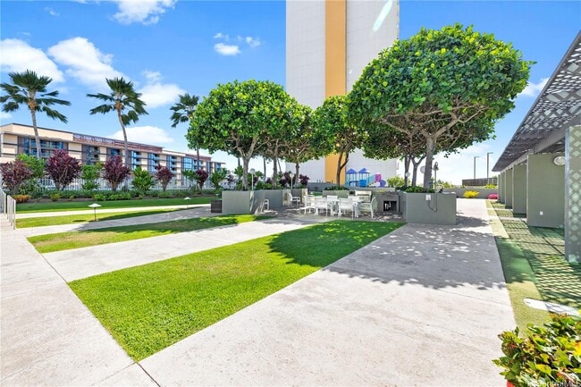 Building Photo - 88 Piikoi St