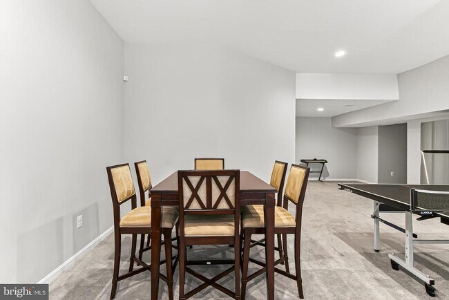 Building Photo - 1300 Pinstripe Ct